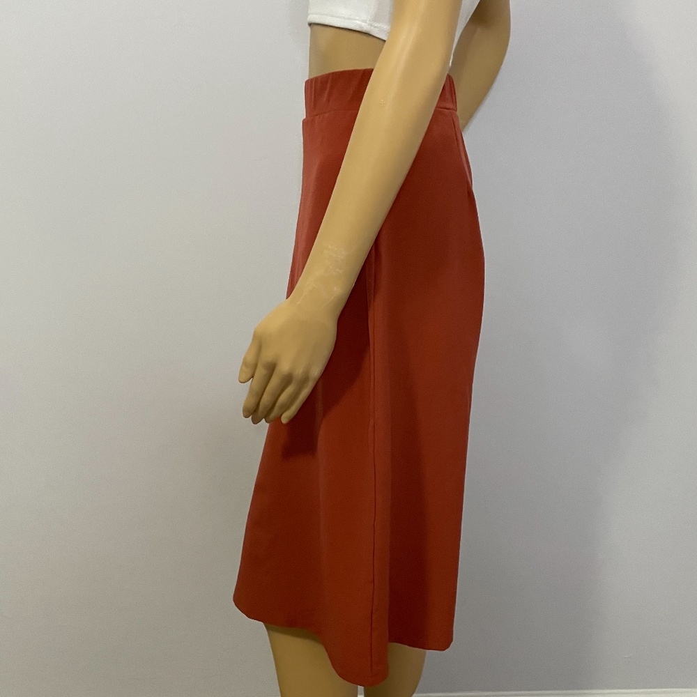 Burnt orange high waisted gaucho pants with pleating and wide leg fit below knee - Picture 7 of 10